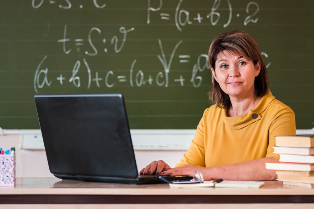 How Australian Online Math Tutors Improve Student Grades